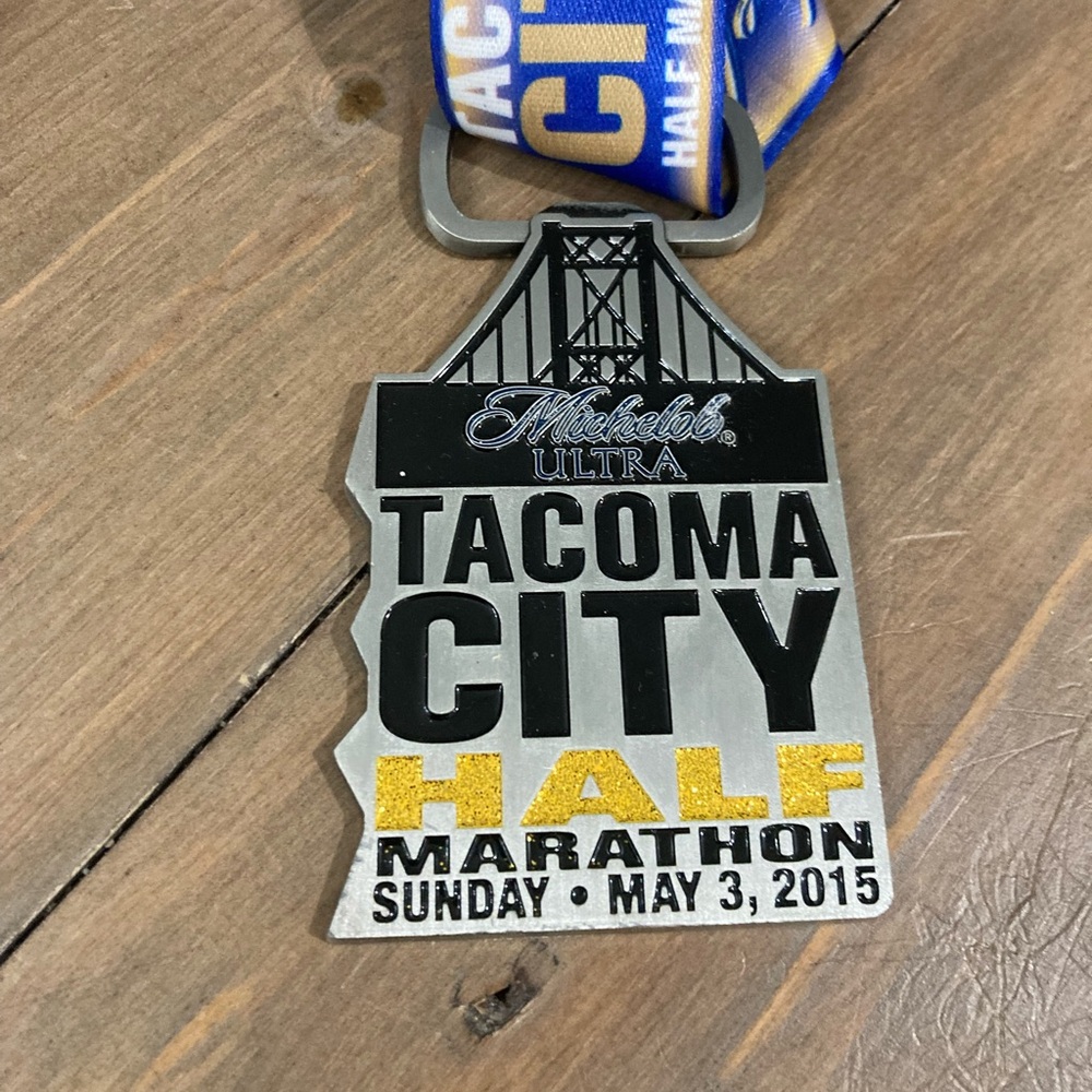 2015 Michelob Ultra Tacoma City Half Marathon Medal